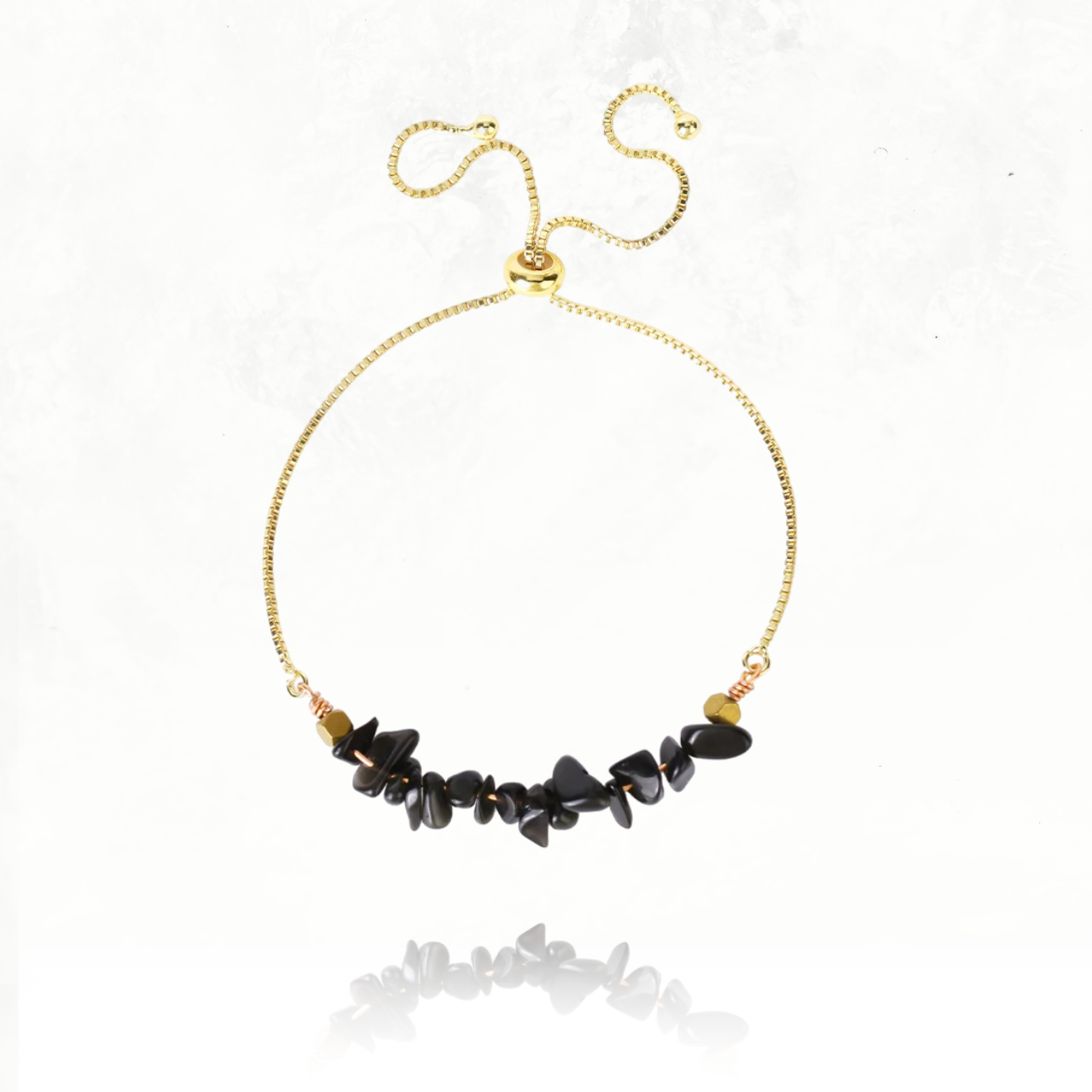 Bracelet en onyx, une pierre aux nuances noires favorisant la protection.