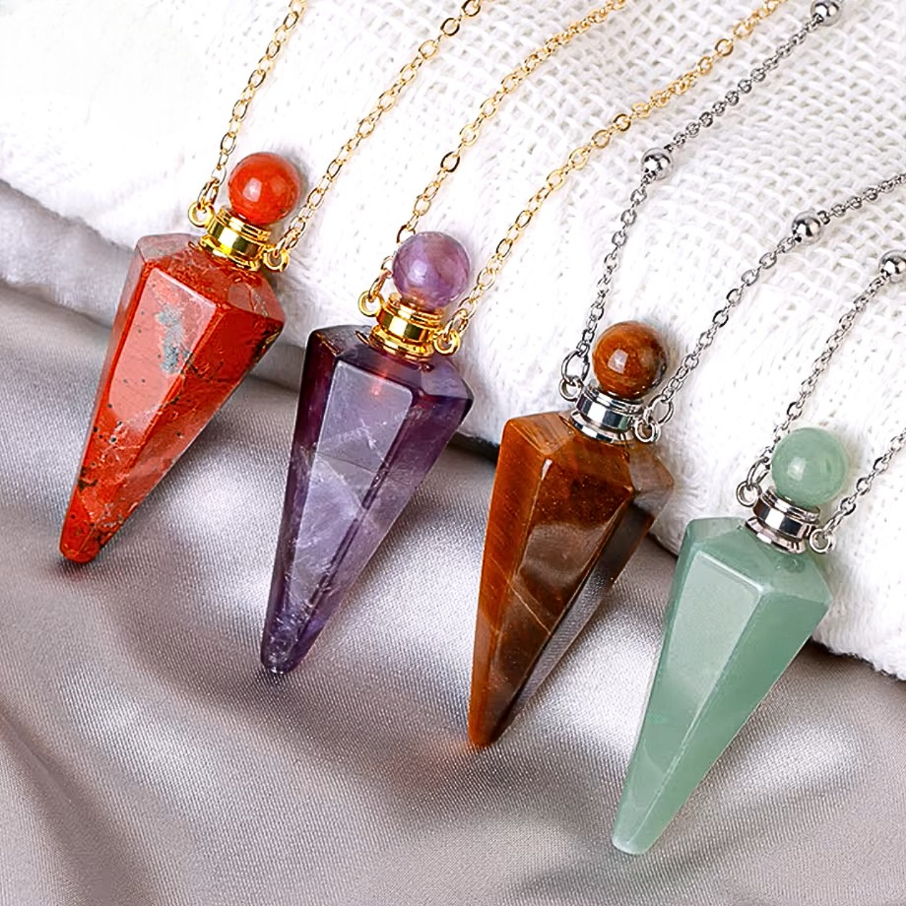 Pendentif élégant ACITINE en pierres naturelles avec bouchon vissé.
