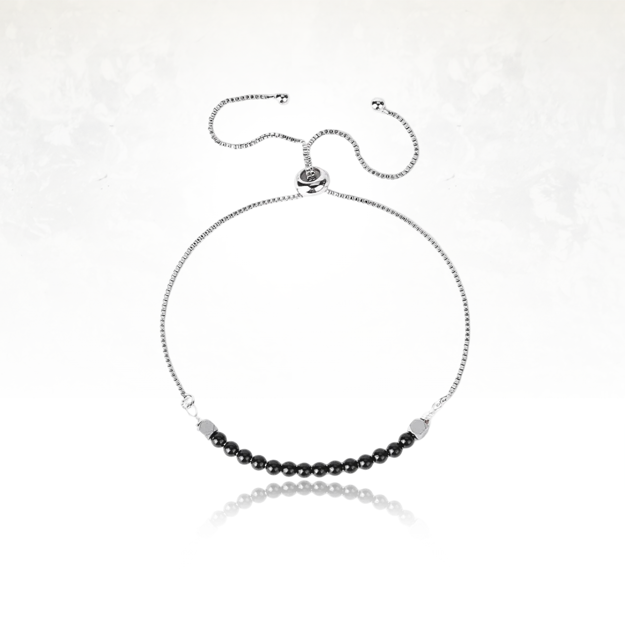 Accessoire mode en pierres naturelles d'onyx et chaîne en or.