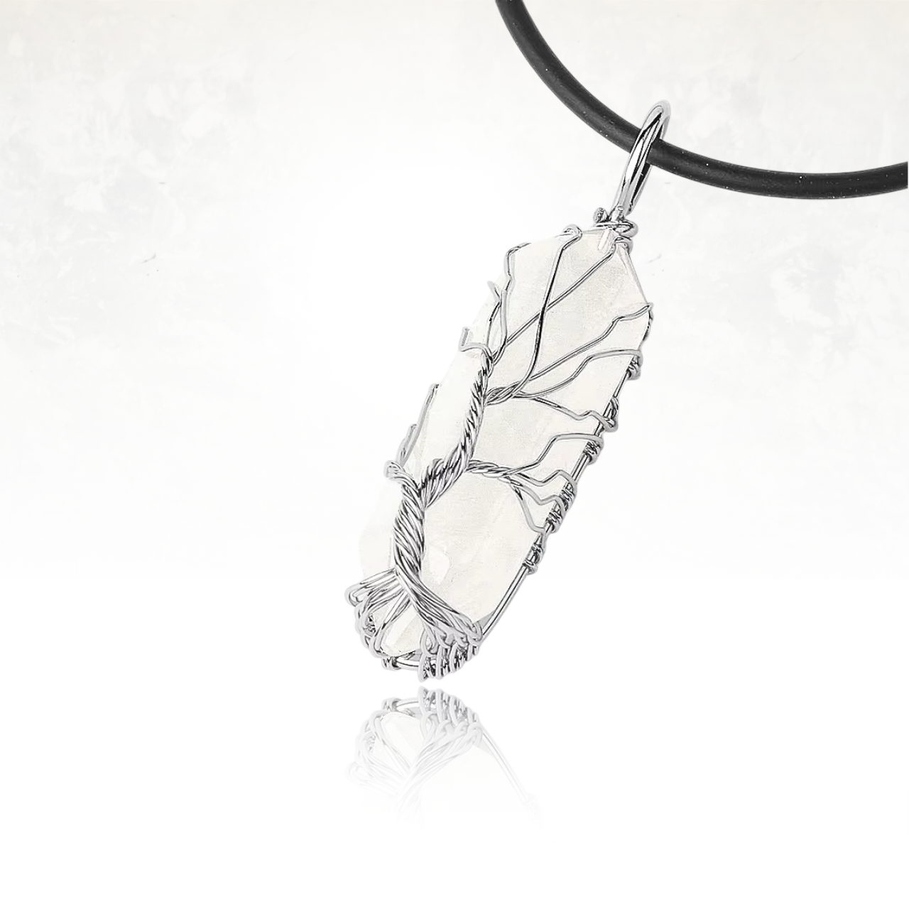 Collier en quartz clair et cuivre, symbole de sagesse et de spiritualité.