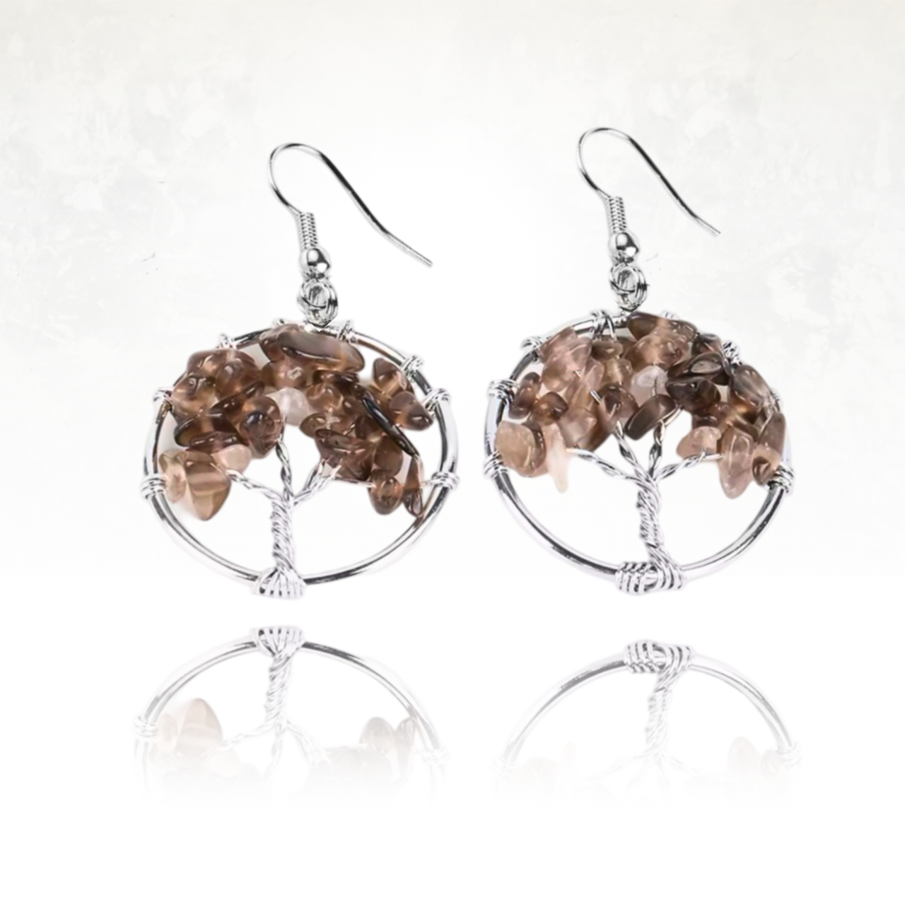 Boucles d'oreilles en Quartz fumé représentant un arbre de vie avec les fruits incarnées par les petites pierres de quartz