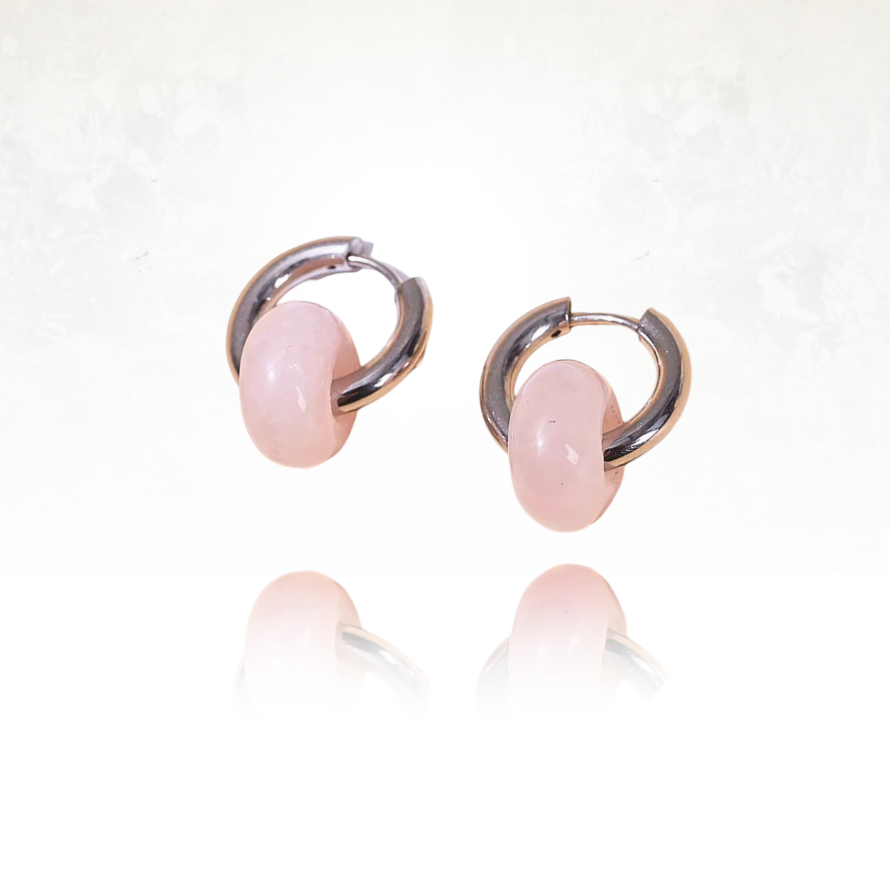 boucle d'oreilleélegante et minimaliste en quartz rose