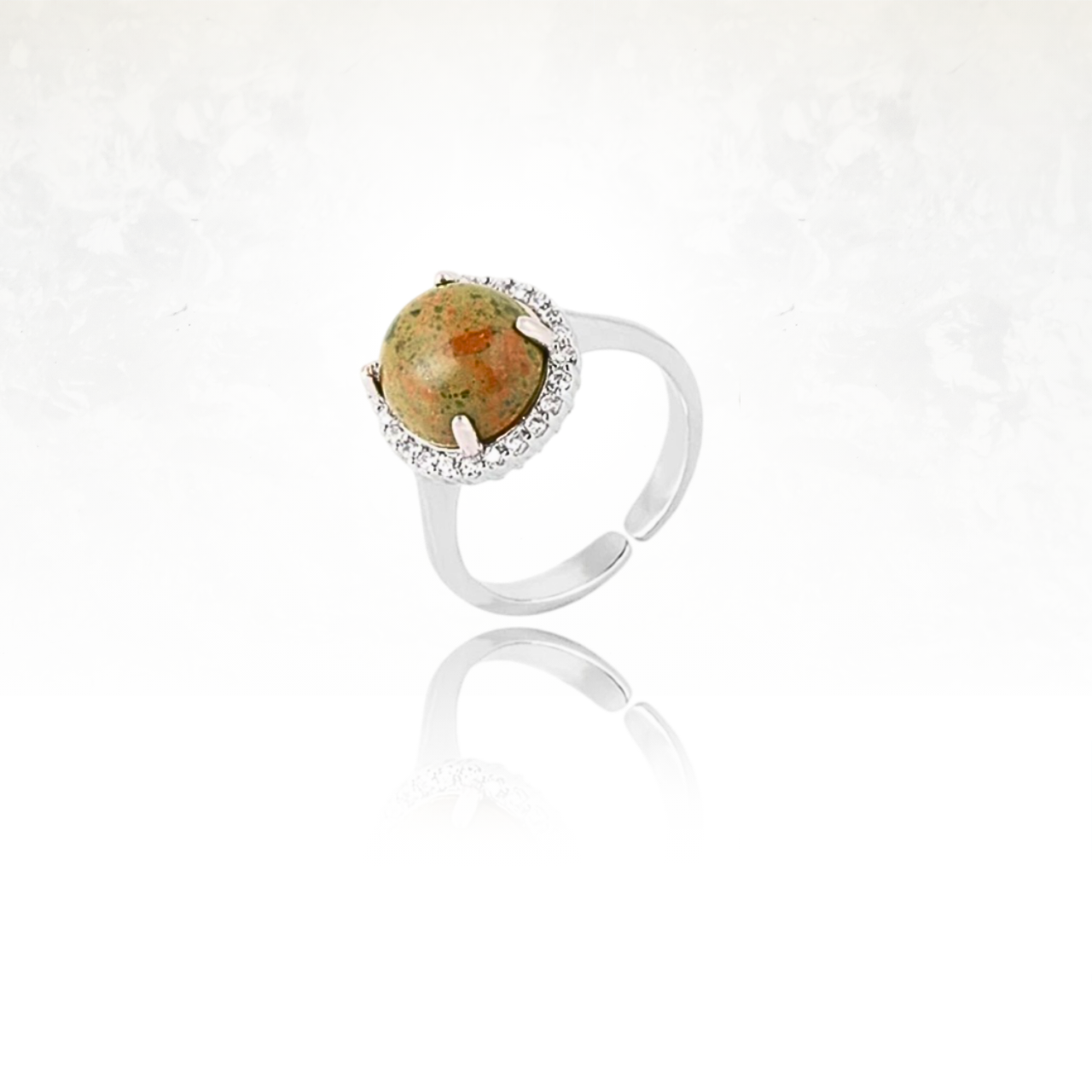 Bague minimaliste et sophistiquée avec unakite centrale.