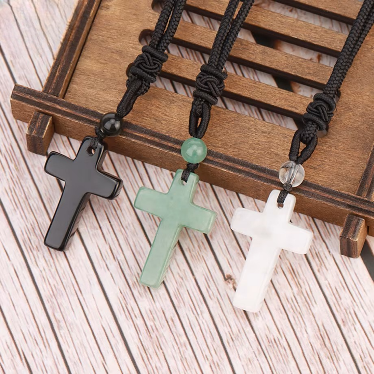 Collier spirituel avec PIERRES NATURELLES , symbole de protection.