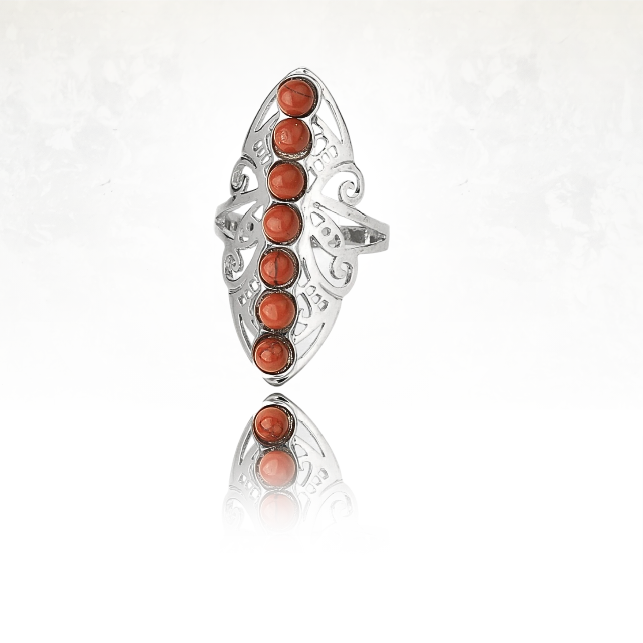 Bague ethnique stylisée avec pierres naturelles de jaspe rouge en cabochon.