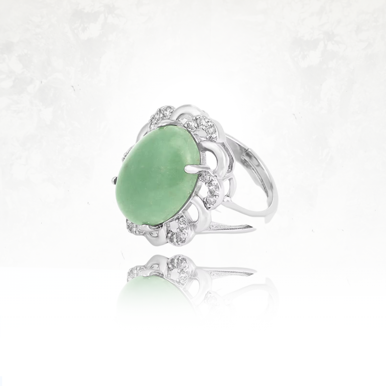 Bague enaventurine verte avec un sertissage élégant