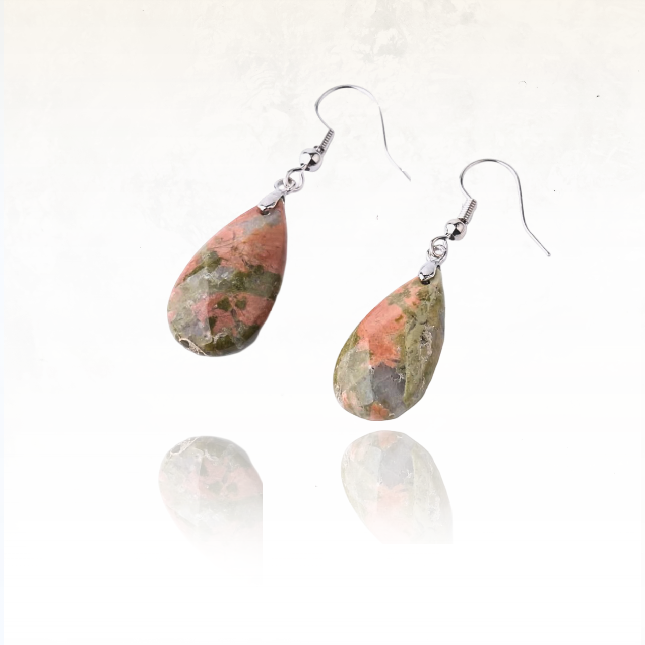Bijoux élégants avec pierres polies en unakite aux teintes vertes et roses.