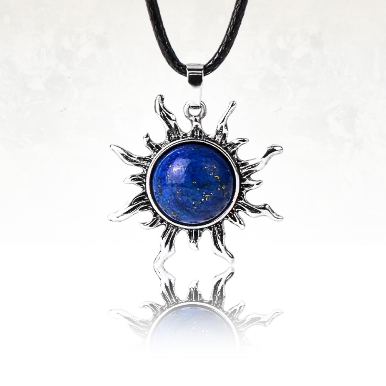 Collier avec pendentif en lapis lazuli en forme de soleil éclatant, un hommage à la beauté de la nature.