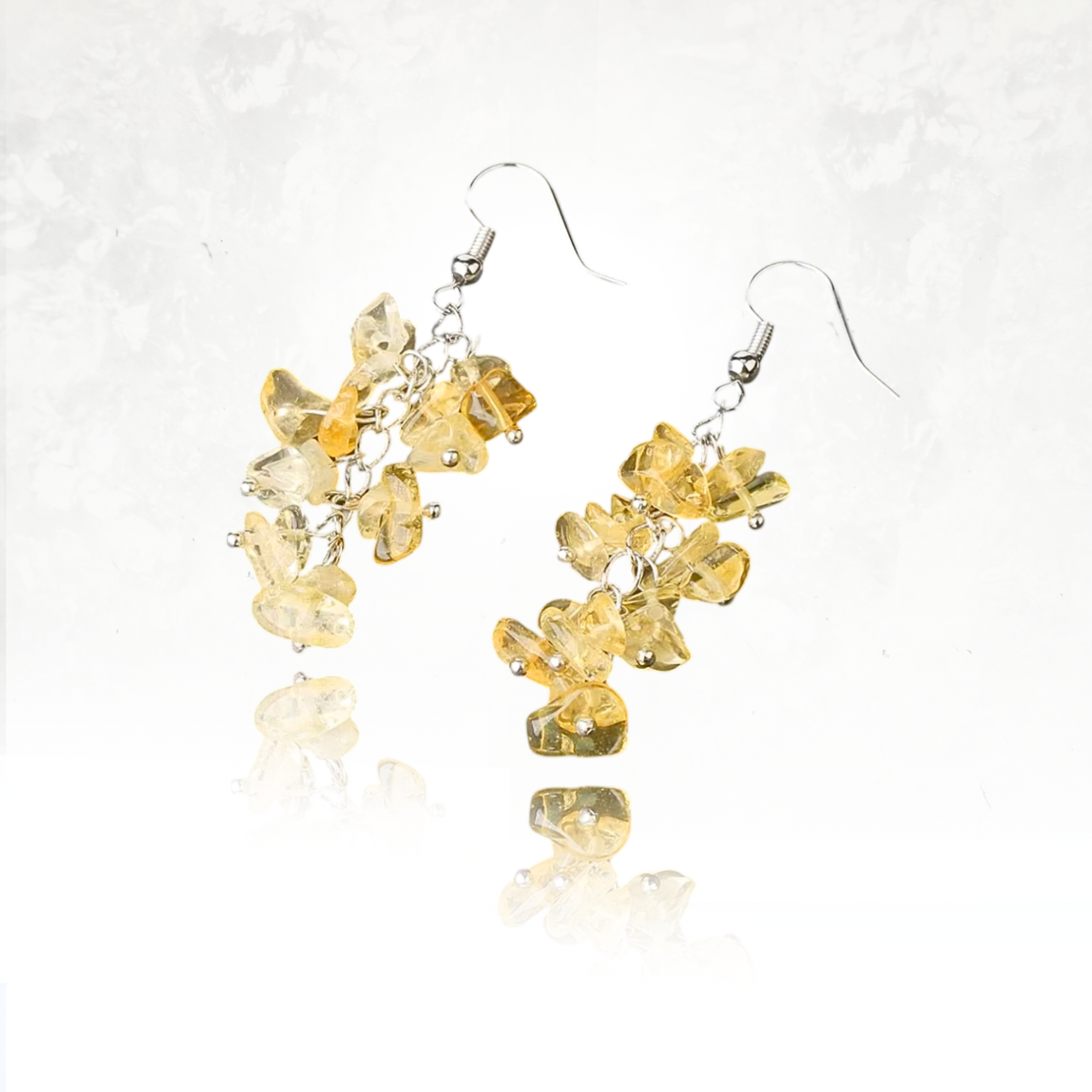 Boucles d'oreilles cascade avec perles de citrine éclatantes.