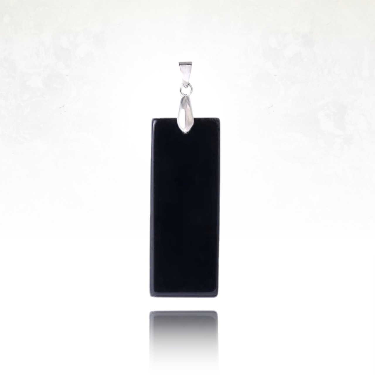 Pendentif rectangulaire en pierre naturelle d'obsidienne, bijou ALLI au charme intemporel.