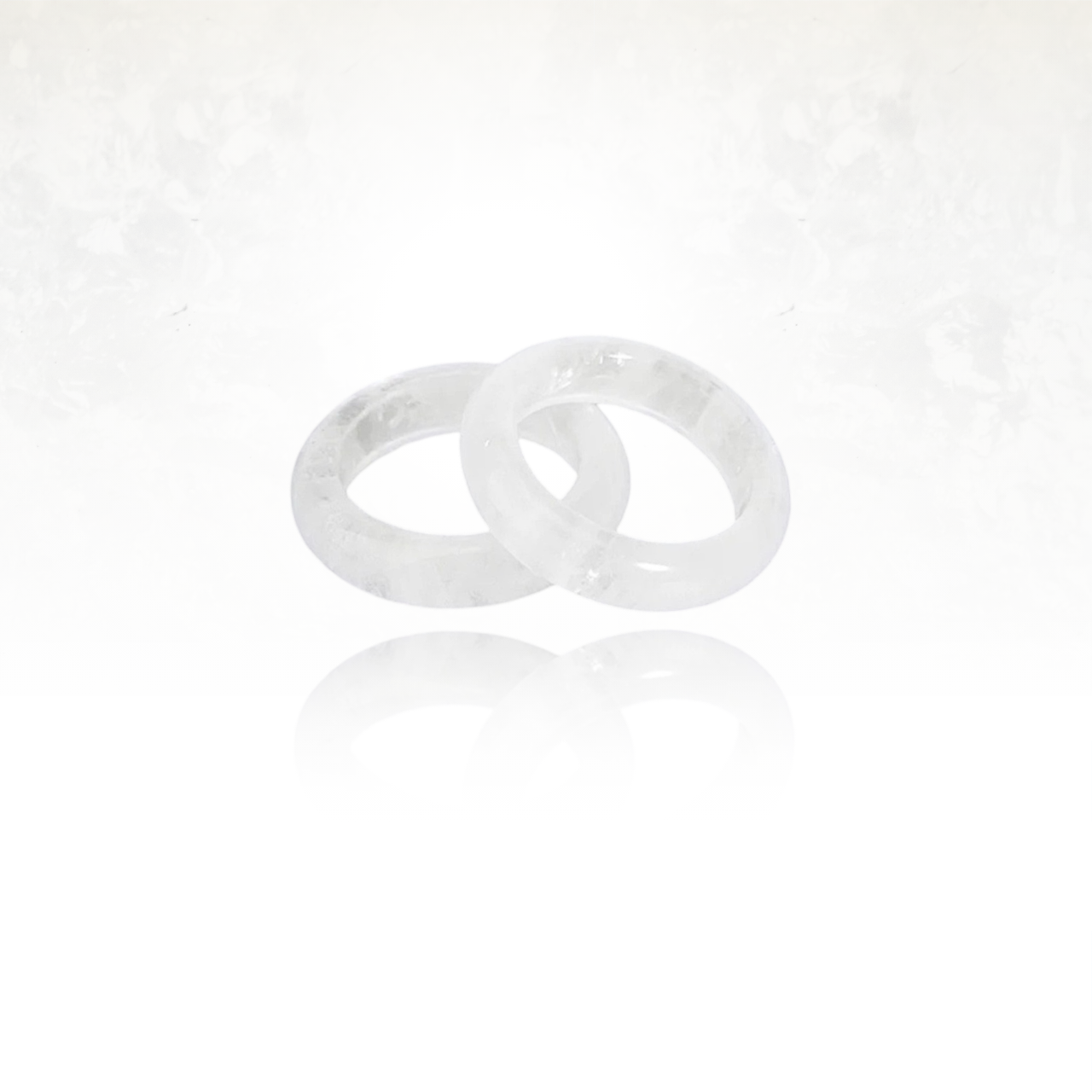 Bague en quartz clair, élégance minérale et sérénité.