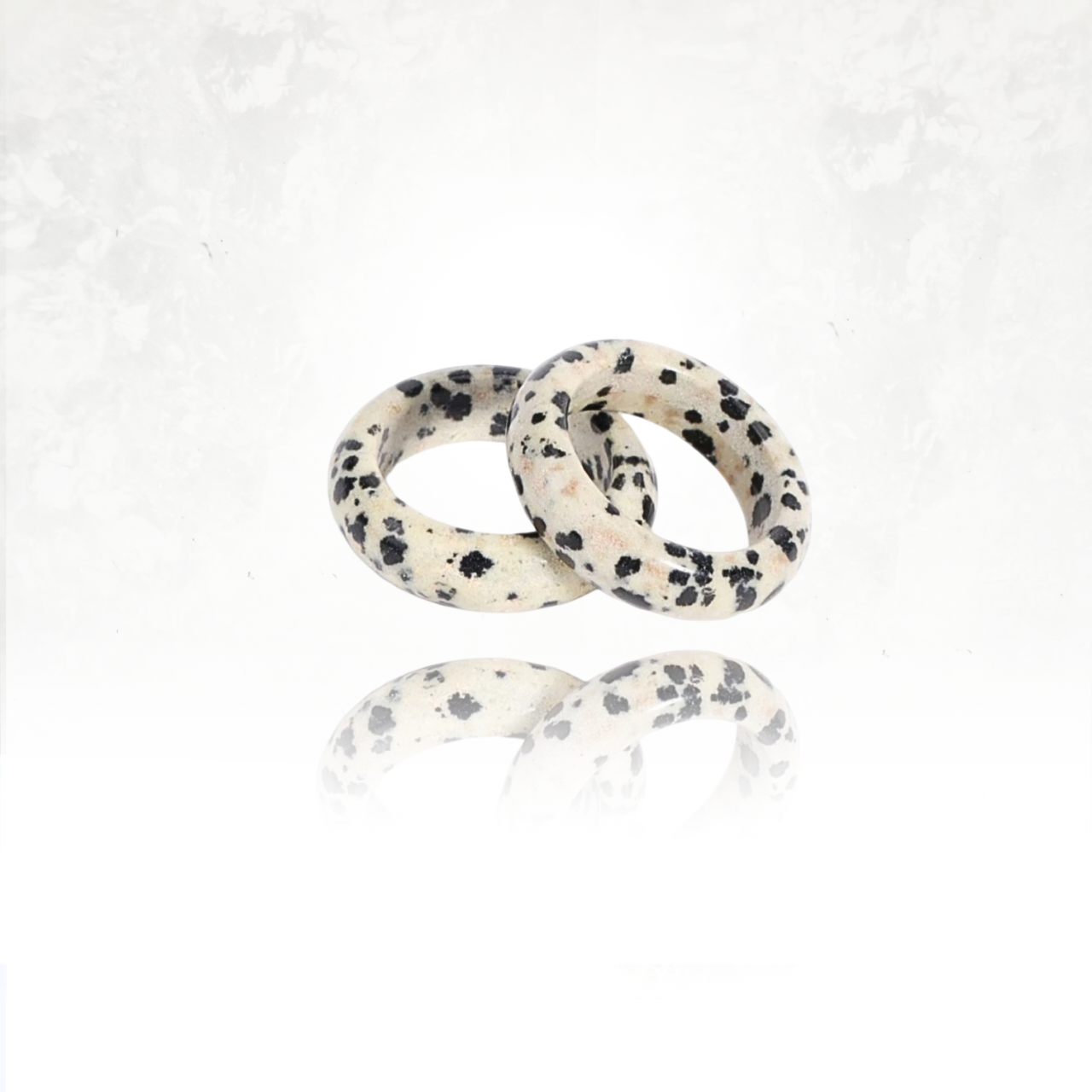Anneau ANIX en jaspe dalmatien blanc aux taches noires
