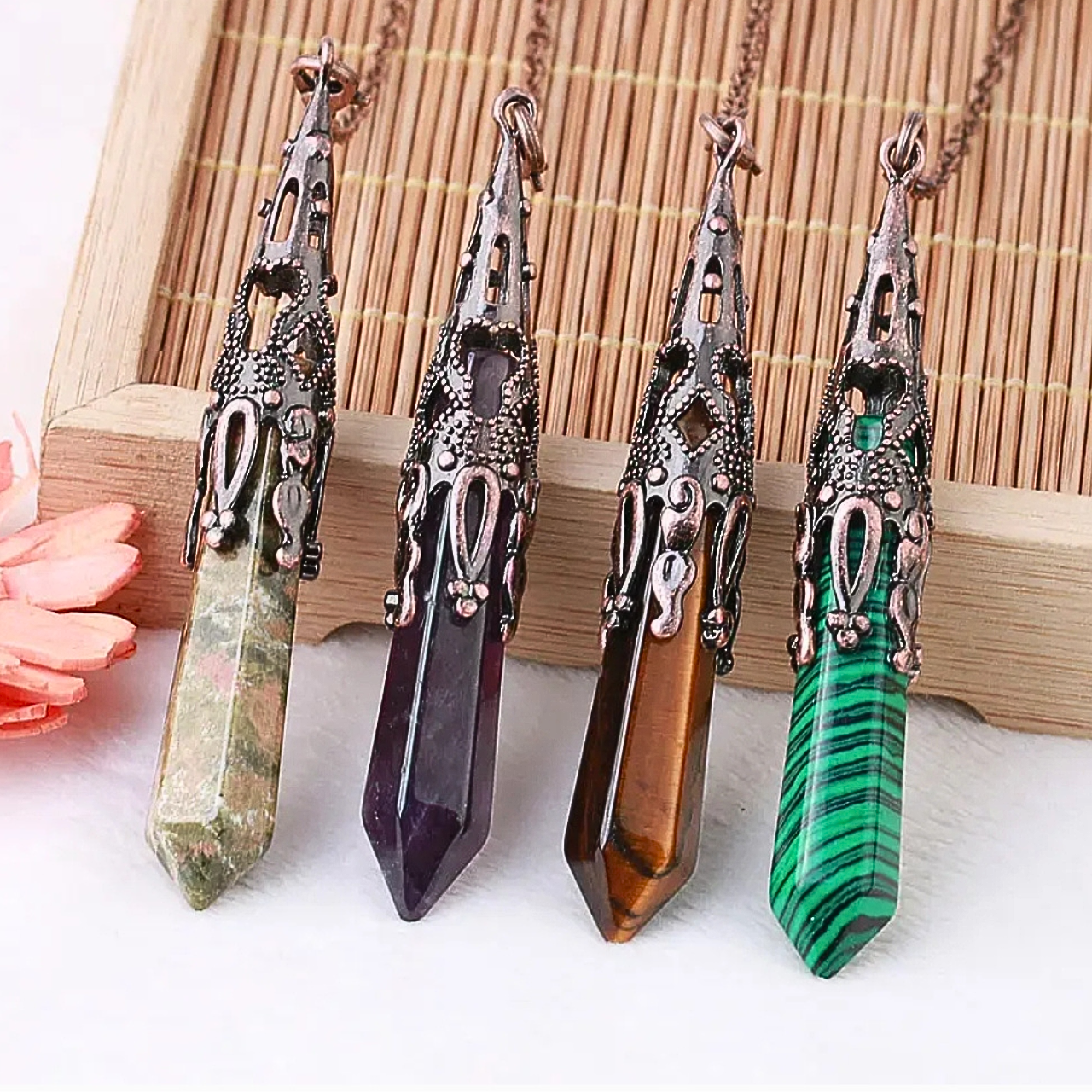 Pendules spirituels ARMOISY de la boutique en ligne PIEDRAS avec finition gothique.