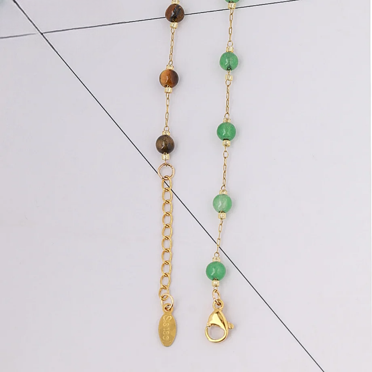 Ensemble de bracelets en pierres naturelles