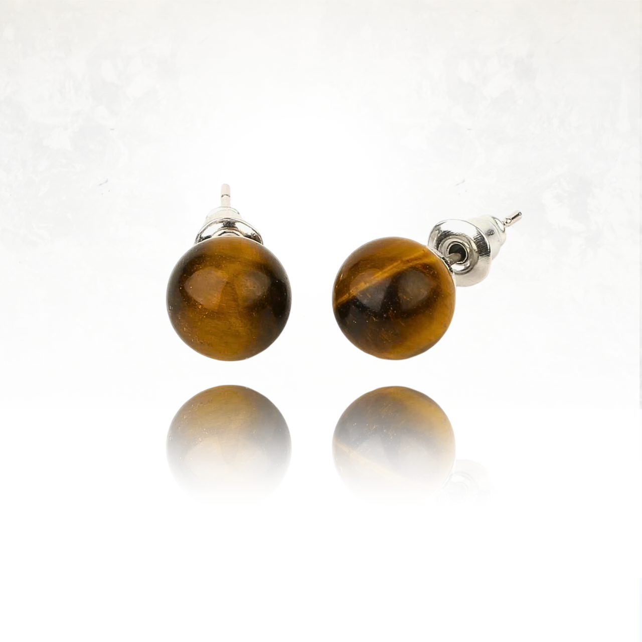 Bijoux artisanaux en pierre naturelle avec monture discrète et élégante.