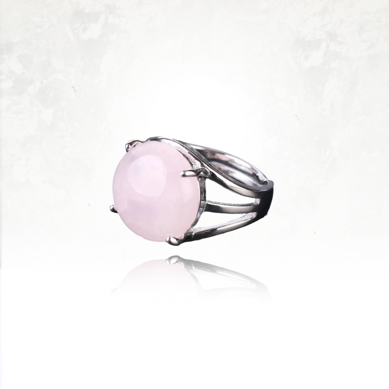 CINTA – bijou délicat en pierre semi-précieuse rose translucide.