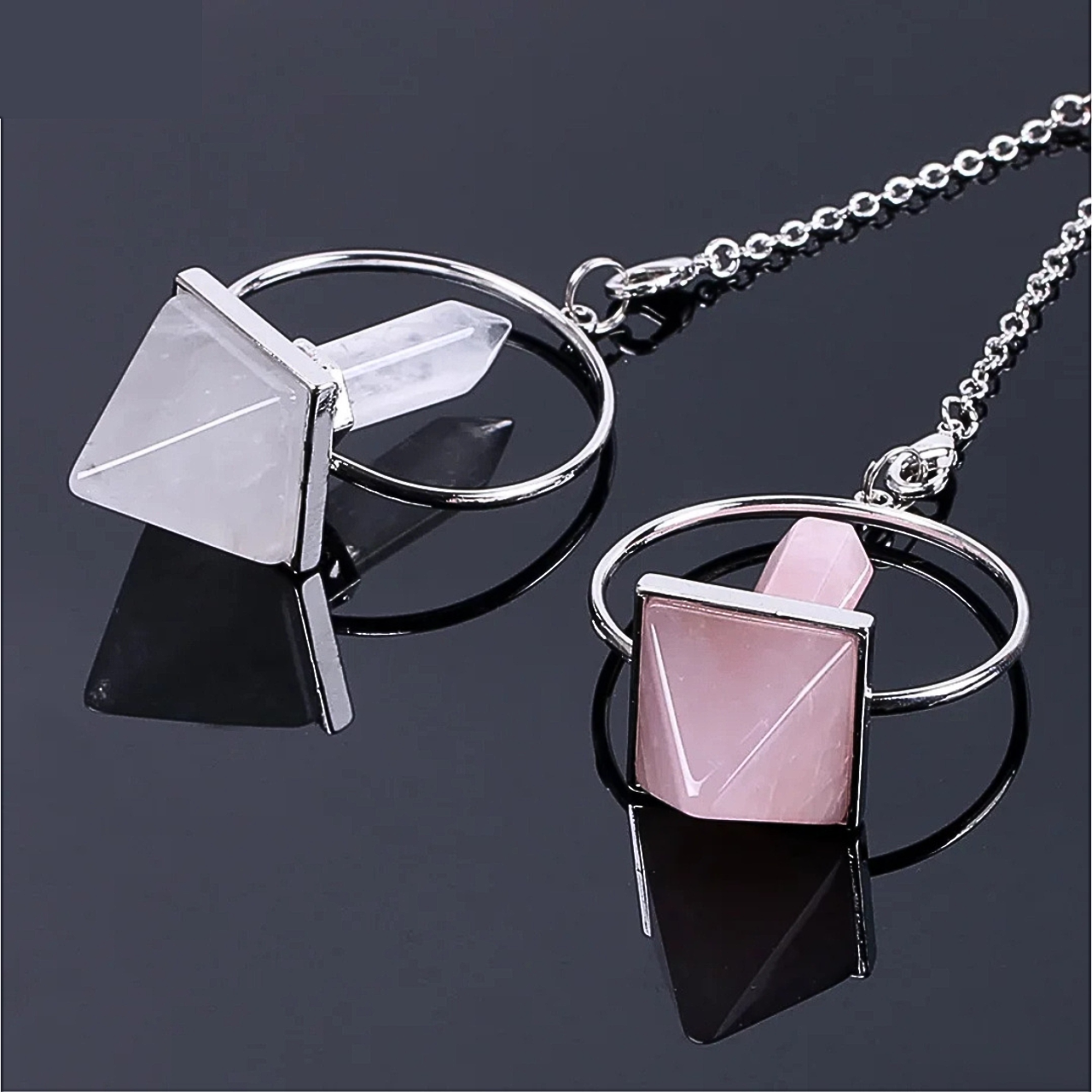 Pendule ésotérique HAILA, conçu pour le travail spirituel, la divination et l’harmonisation des chakras.