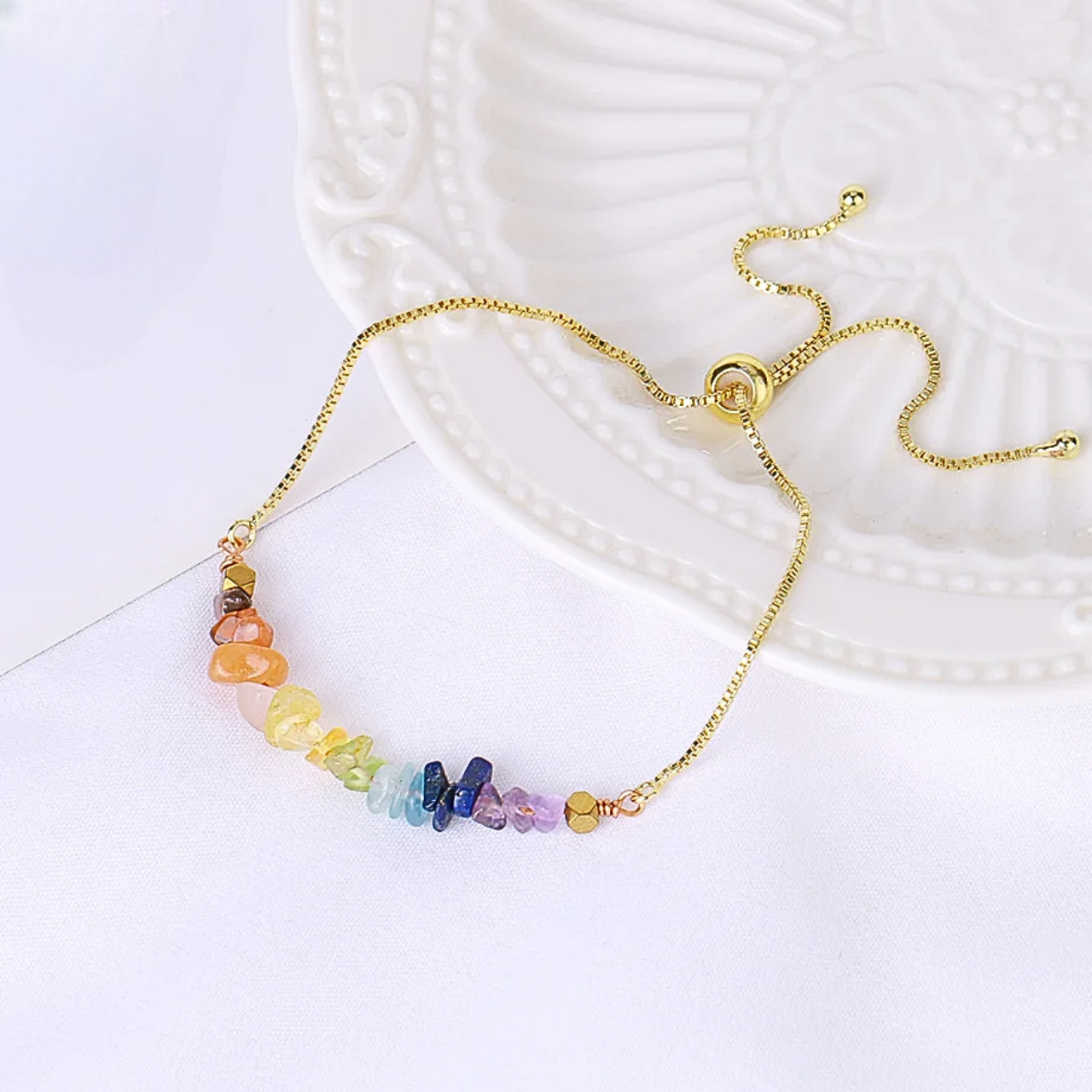 bracelet SHAGI doré aux détails fin 